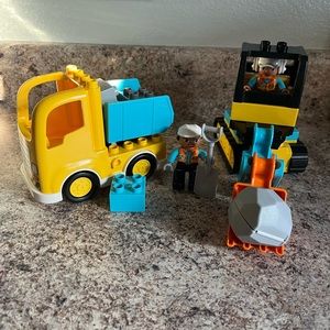 LEGO DUPLO Construction Truck and Tracked Excavator 10931